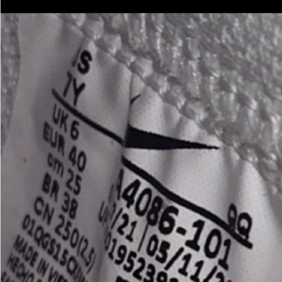 Blazer Mid '77 GS 'White Metallic Silver' size 7 - Picture 9 of 9